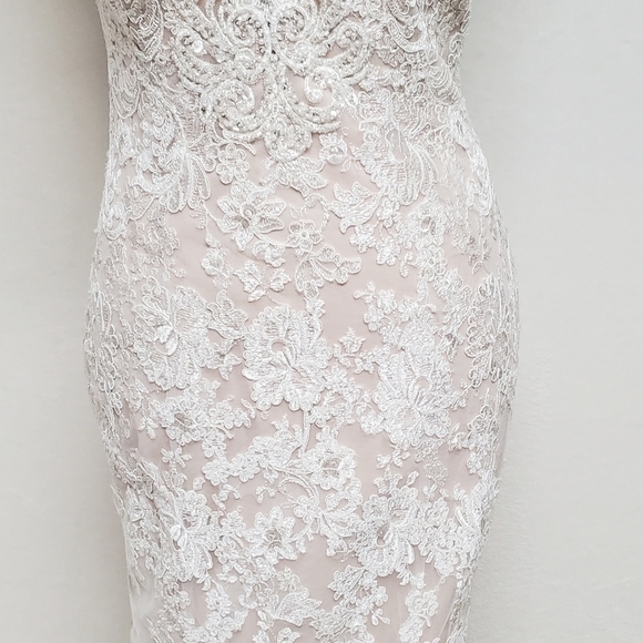 ALLURE Bridals 9363 Antique Ivory Illusion Lace Beaded Button Wedding Dress 8 - Picture 6 of 16